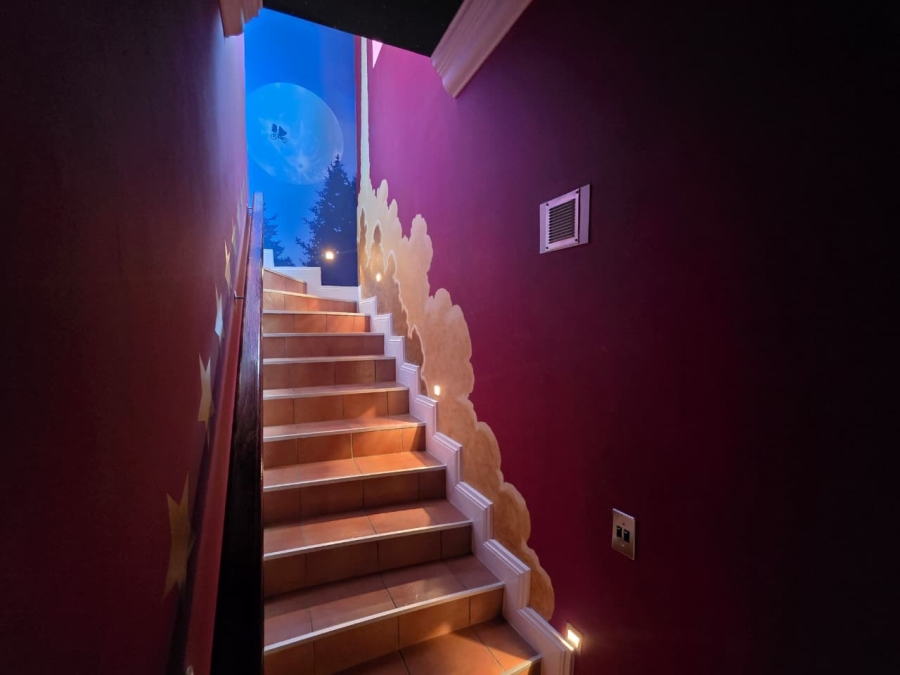 6 Bedroom Property for Sale in Myoli Beach Western Cape